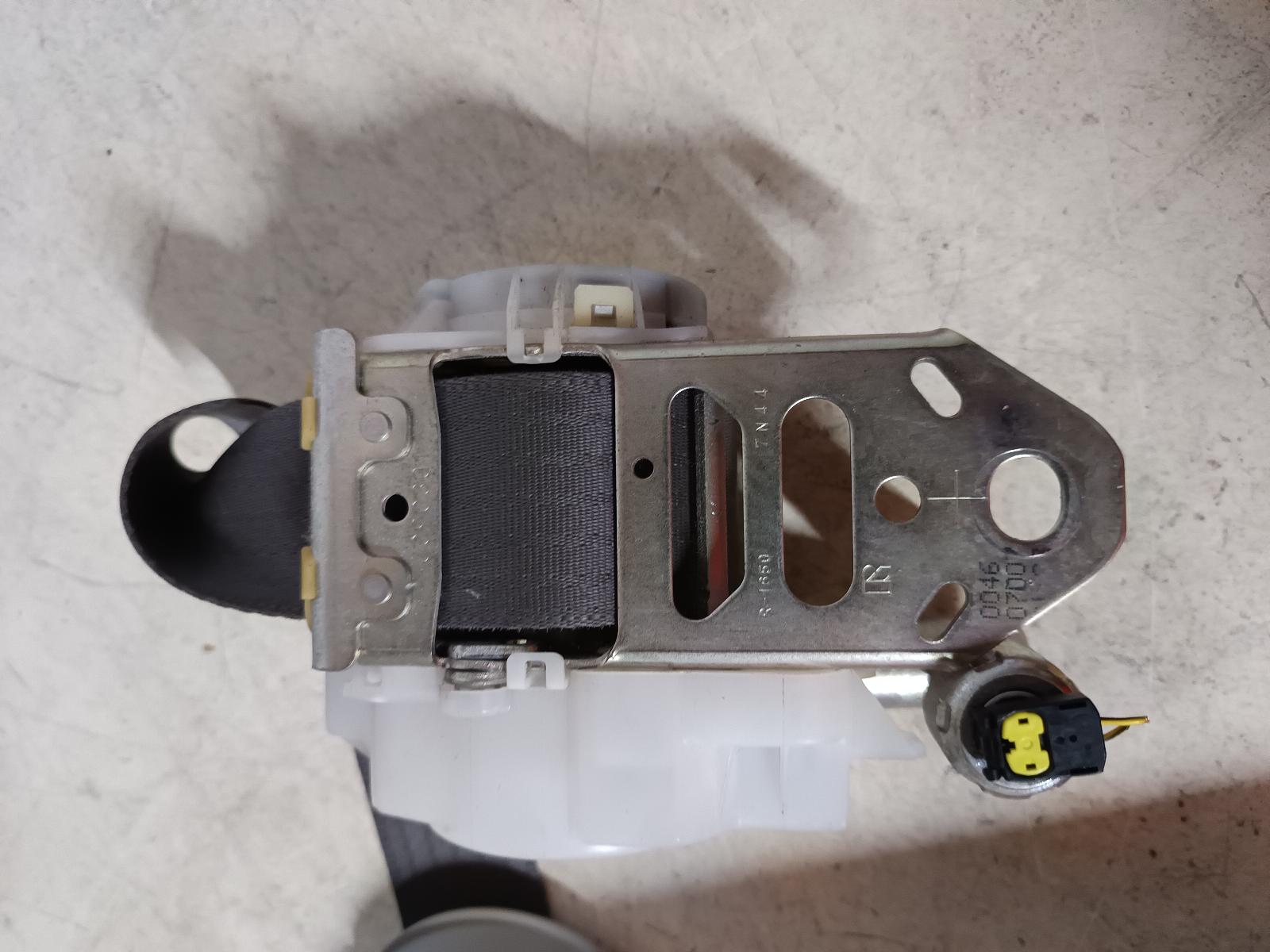 2007 TOYOTA COROLLA Seatbelt/Stalk Contact us for Photo