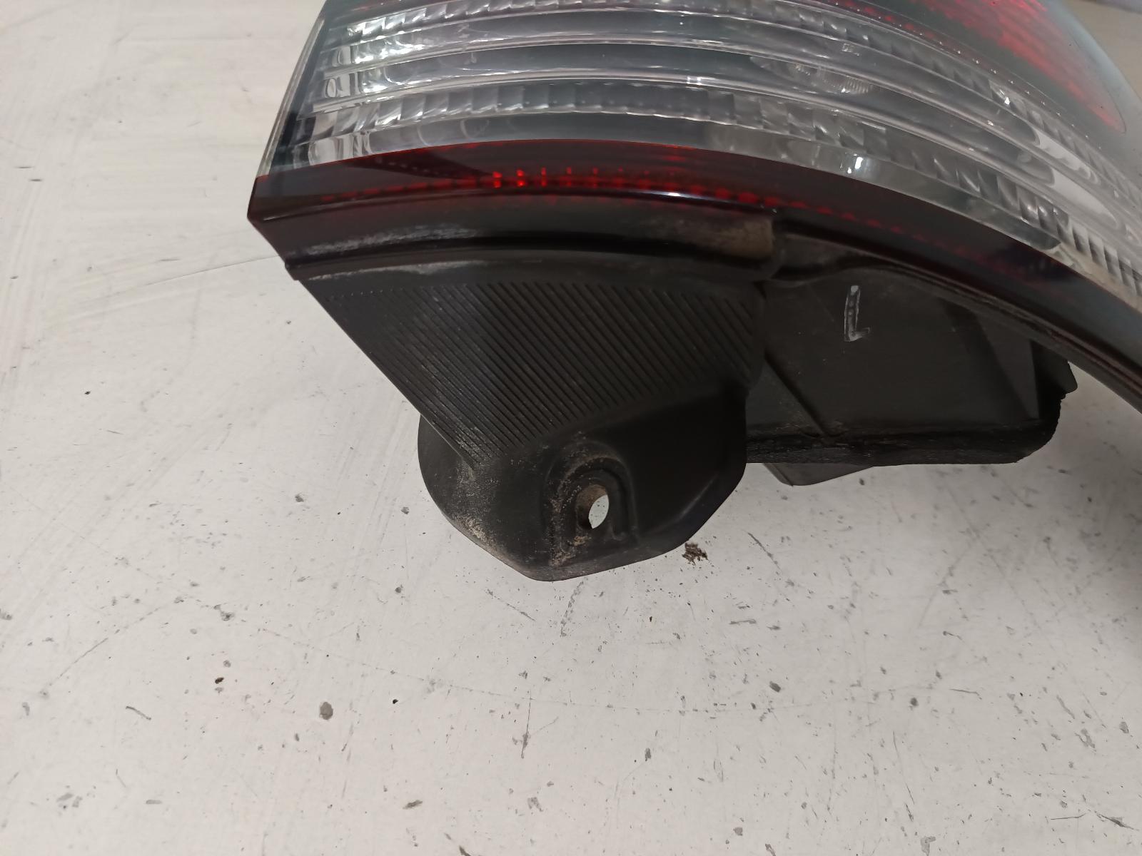 2002 TOYOTA ESTIMA Left Taillight Contact us for Photo