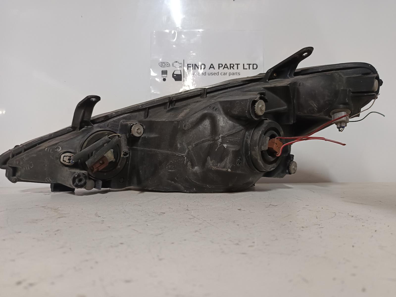 2002 TOYOTA ESTIMA Right Headlamp Contact us for Photo