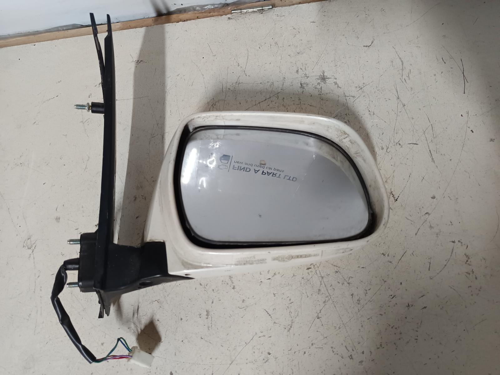 2005 TOYOTA NOAH (IMPORT) Right Door Mirror Contact us for Photo