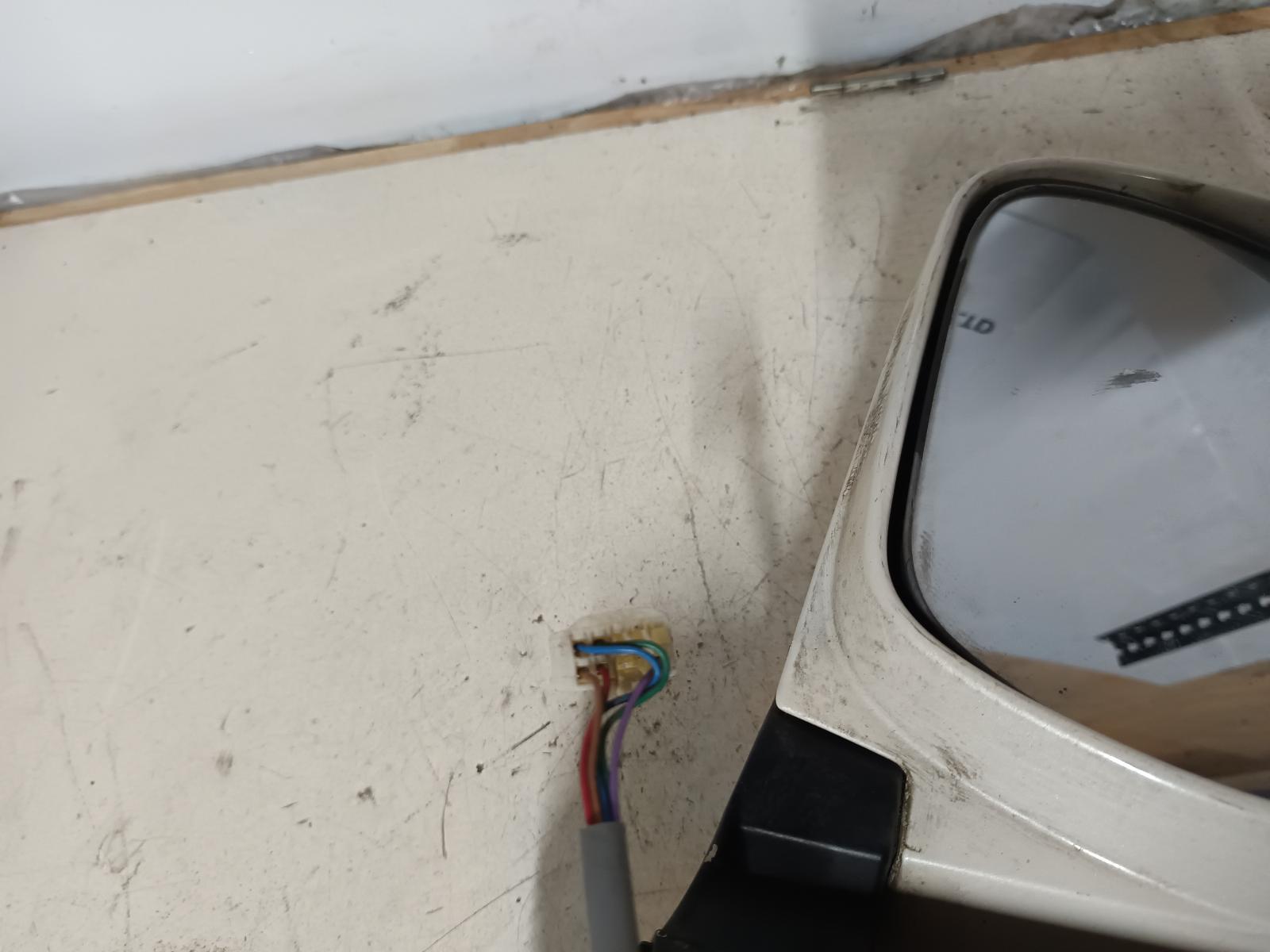 2005 TOYOTA NOAH (IMPORT) Left Door Mirror Contact us for Photo