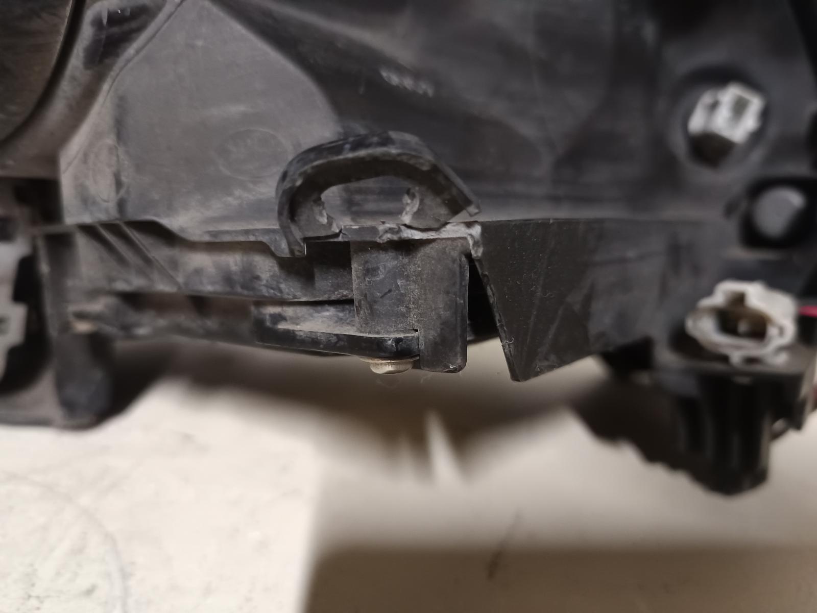 2010 TOYOTA AURIS (NZ ONLY) Left Headlamp Contact us for Photo