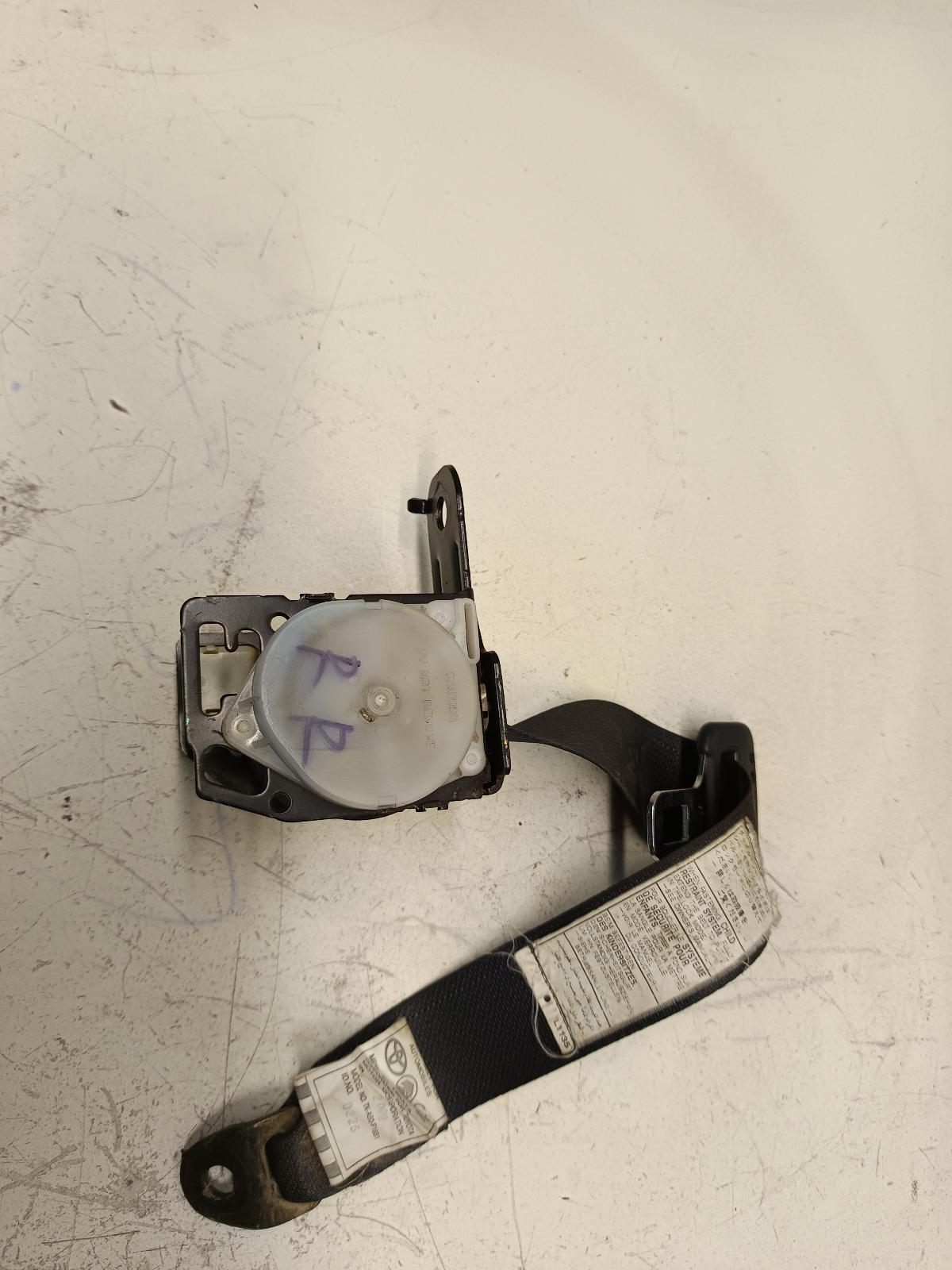 2004 TOYOTA COROLLA Seatbelt/Stalk Contact us for Photo