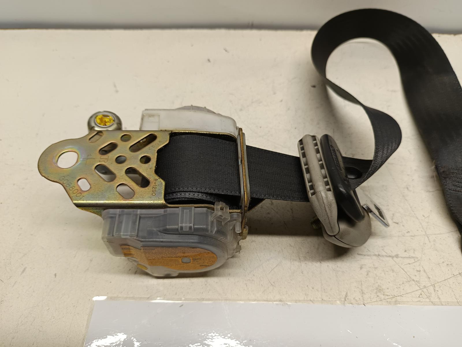 2002 TOYOTA COROLLA Seatbelt/Stalk Contact us for Photo