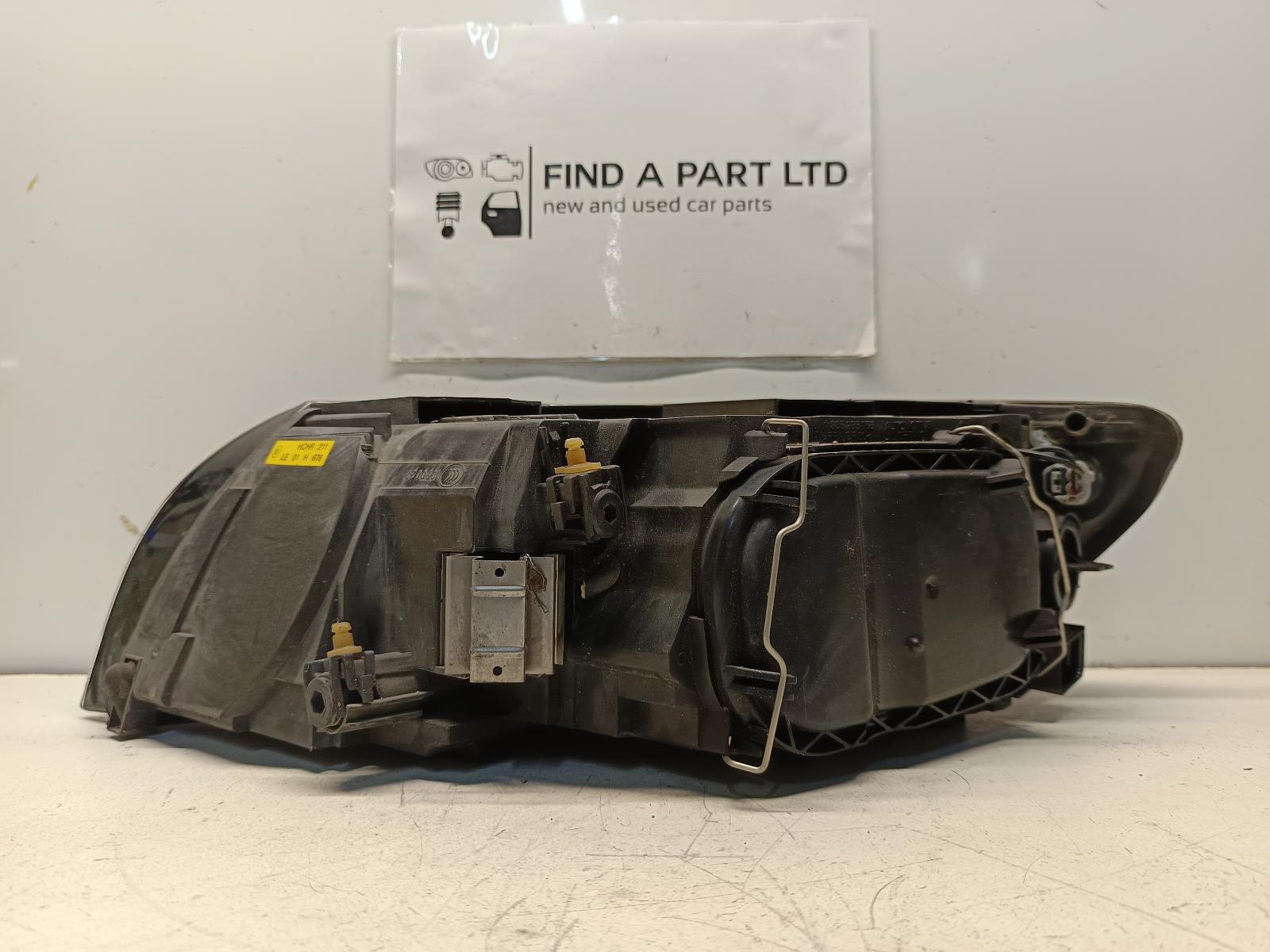 2006 VOLVO V50 Right Headlamp Contact us for Photo