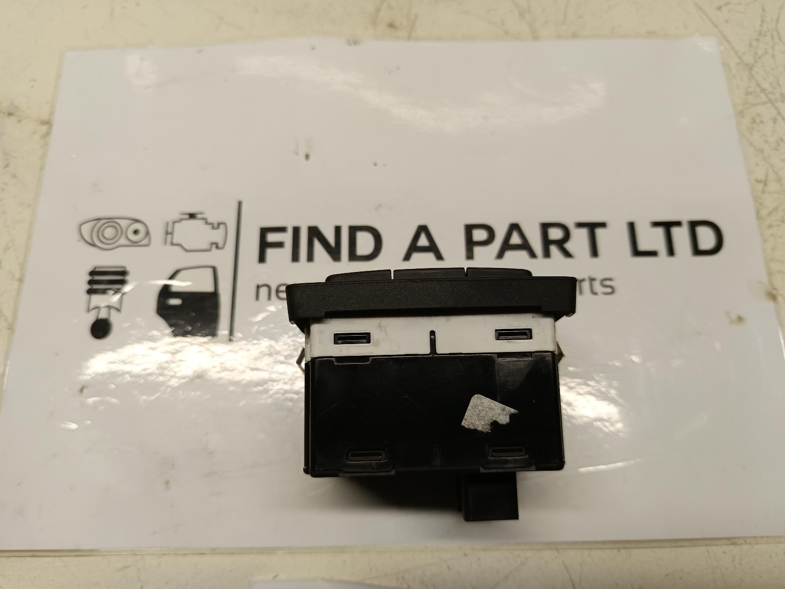 2006 VOLVO V50 Misc Switch/Relay Contact us for Photo