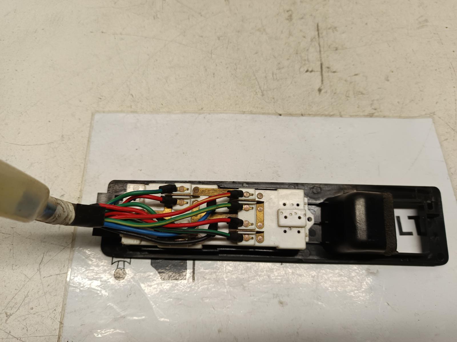 1991 MITSUBISHI MAGNA Pwr Dr Wind Switch Contact us for Photo