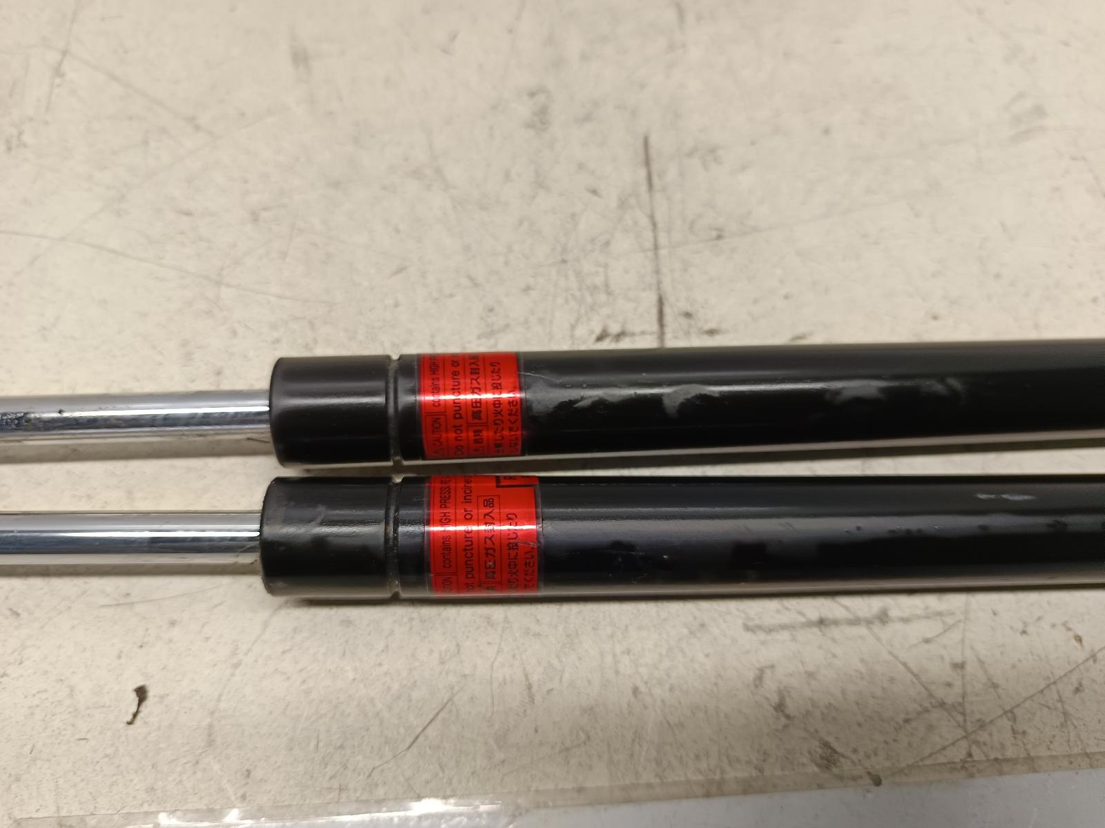 2005 TOYOTA ESTIMA Hatch Strut Contact us for Photo