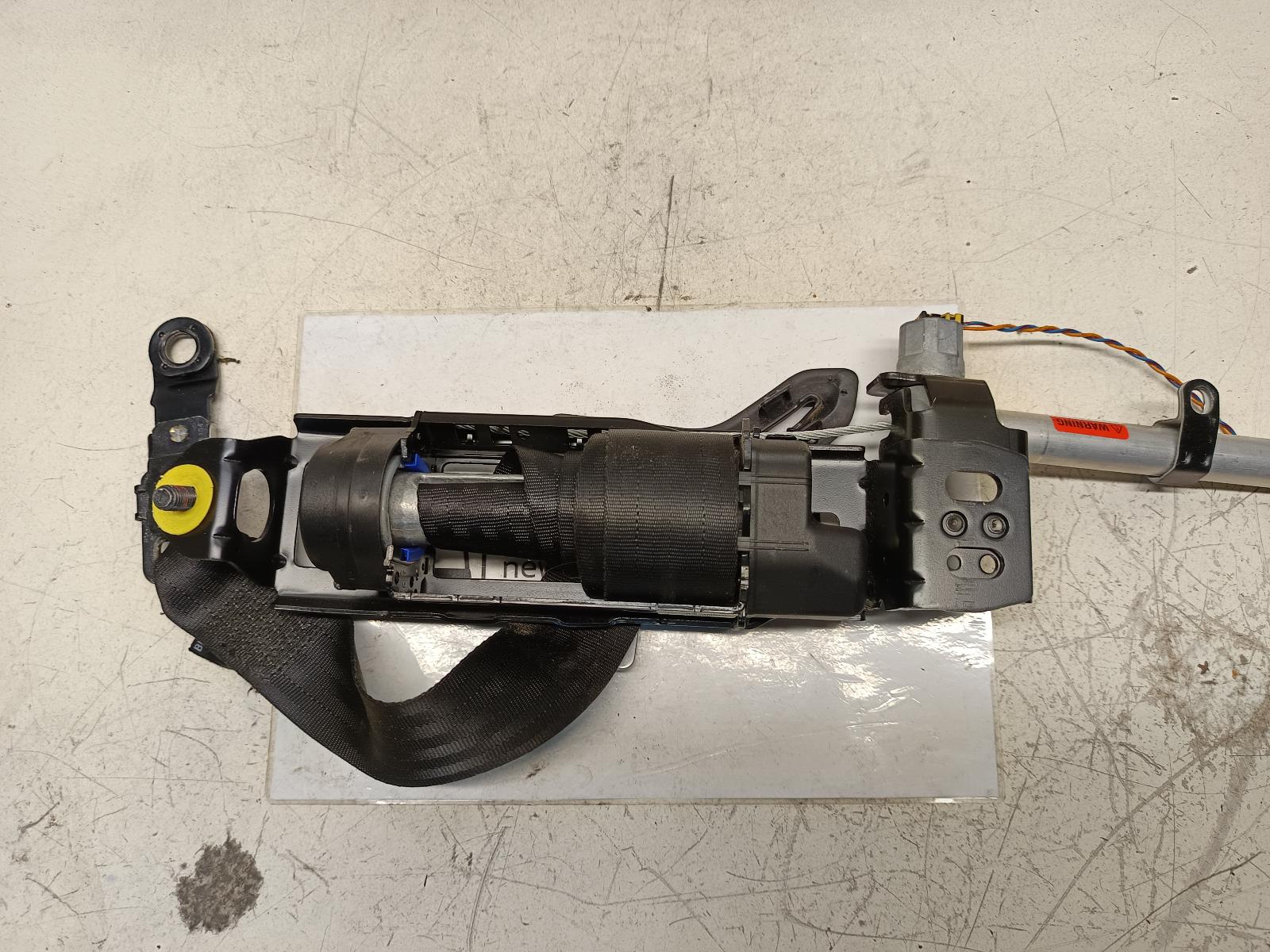 2004 VOLVO V50 Seatbelt/Stalk Contact us for Photo