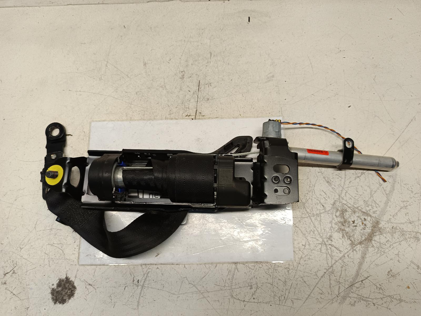 2004 VOLVO V50 Seatbelt/Stalk Contact us for Photo