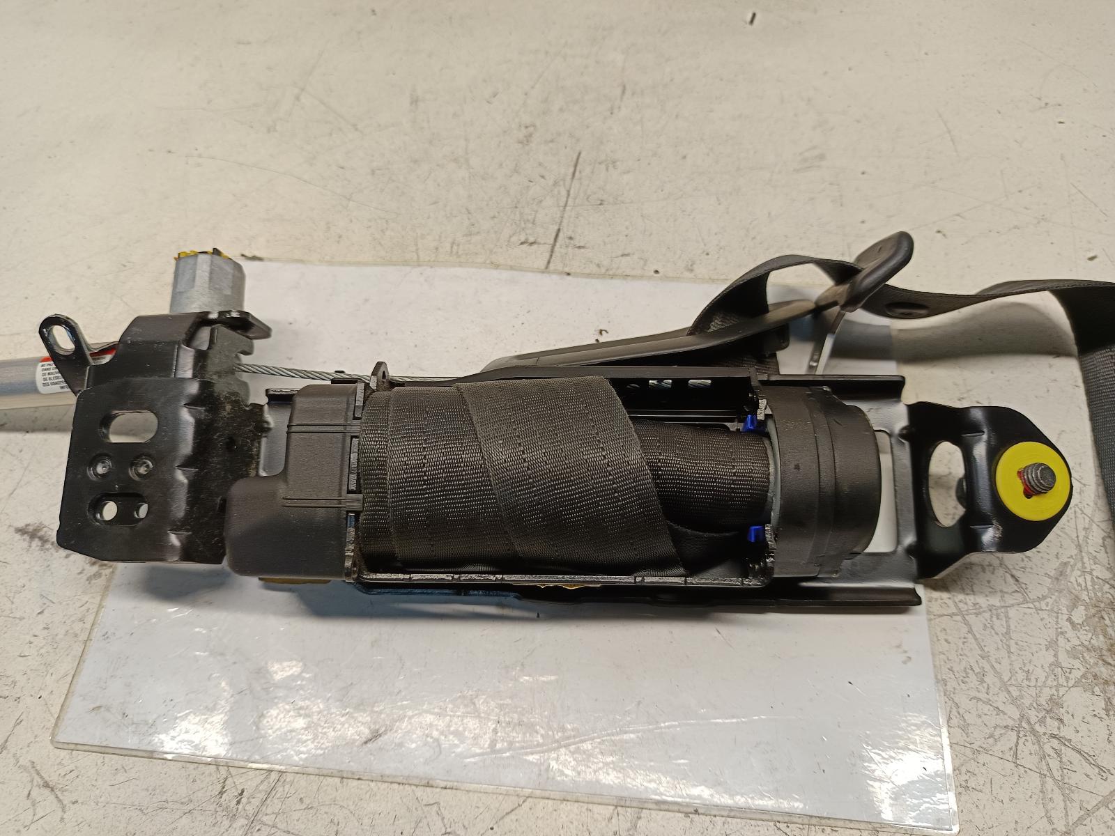 2004 VOLVO V50 Seatbelt/Stalk Contact us for Photo