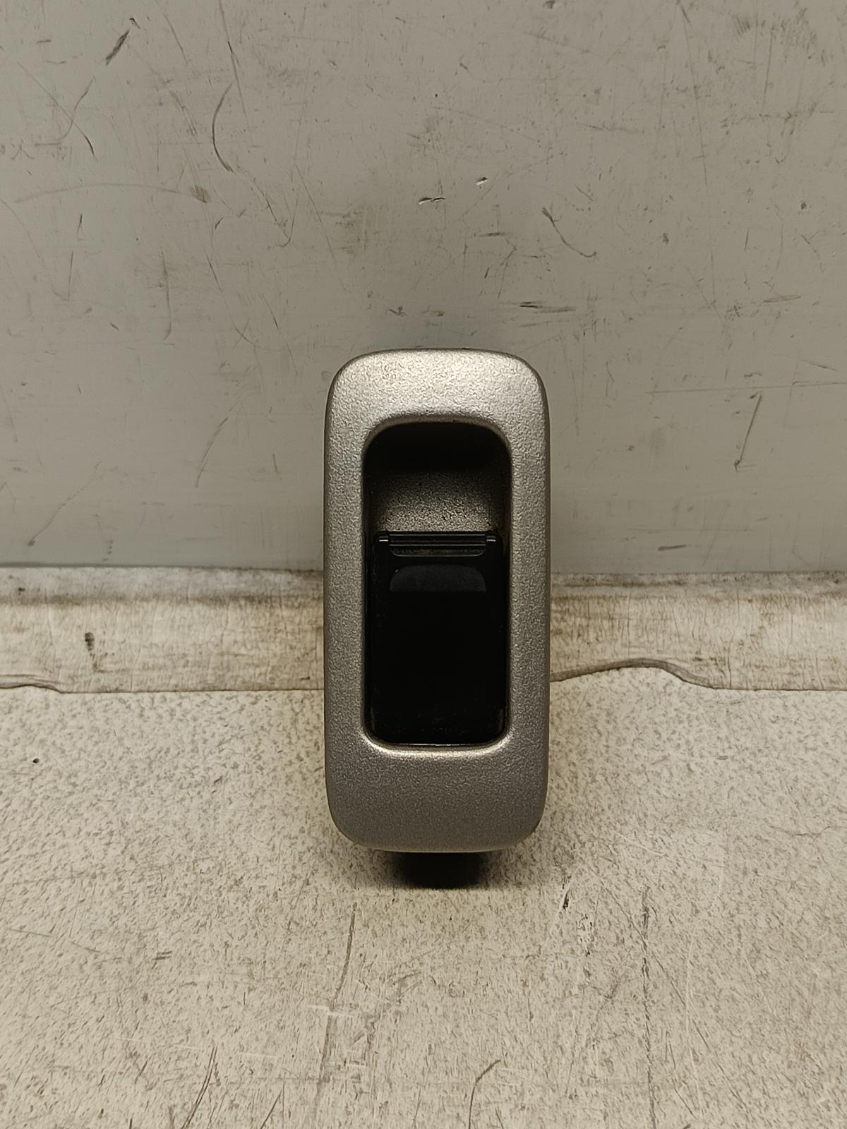 View Auto part Pwr Dr Wind Switch SUZUKI LIANA 2004