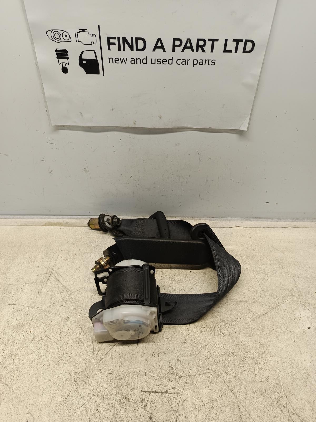 View Auto part Seatbelt/Stalk HONDA JAZZ 2004