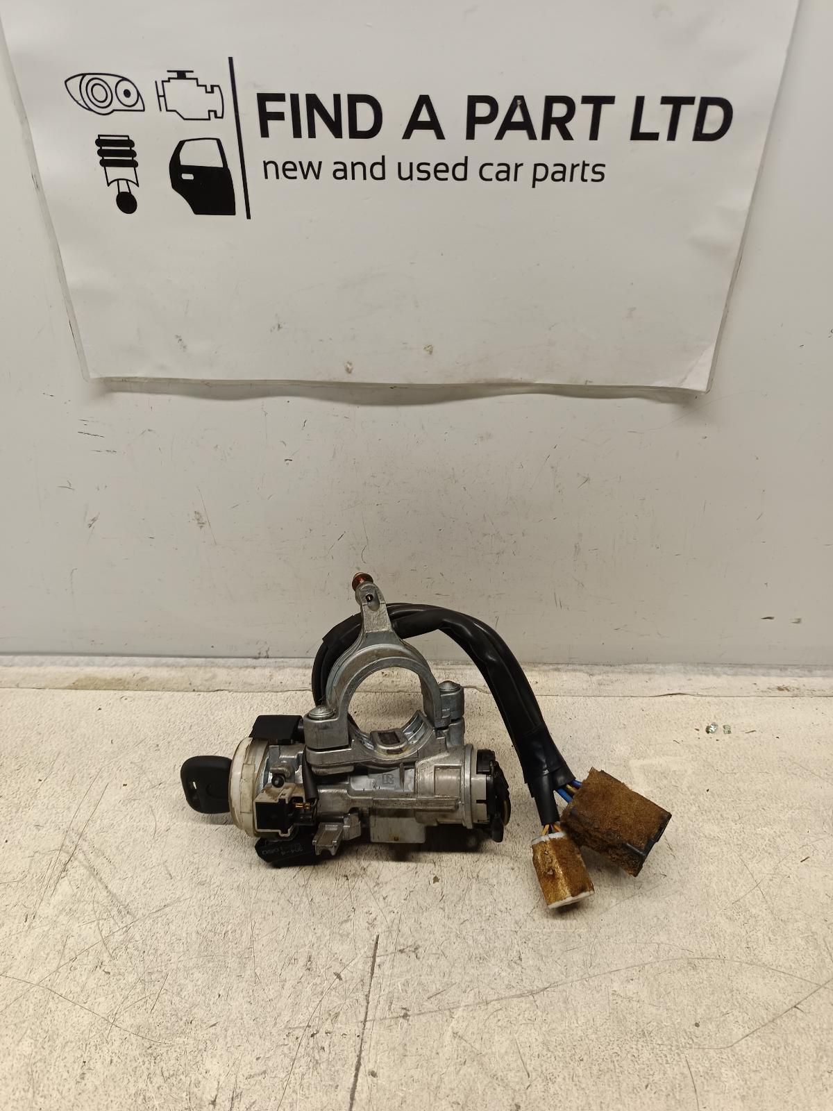 View Auto part Ignition W/ Key MITSUBISHI TRITON 2002