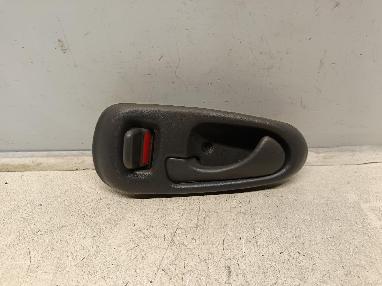 View Auto part Door Handle MITSUBISHI TRITON 2002