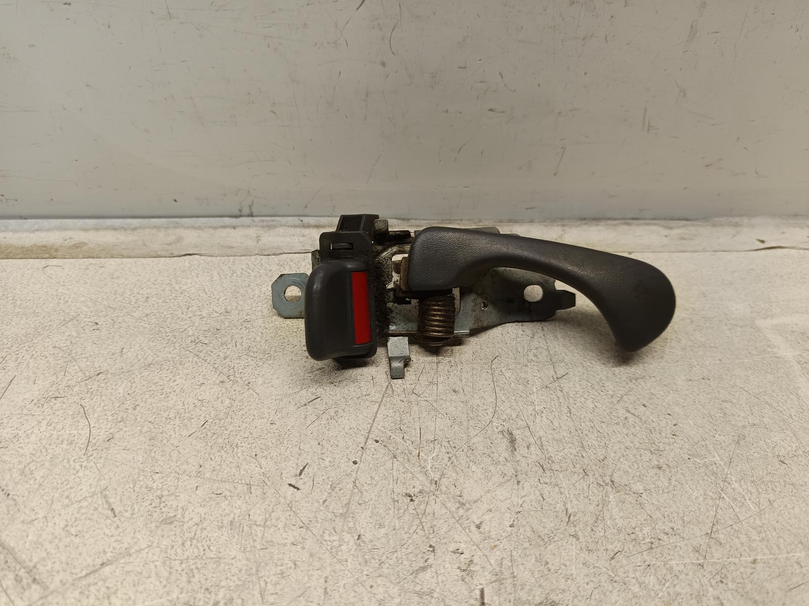 View Auto part Door Handle MITSUBISHI TRITON 2002