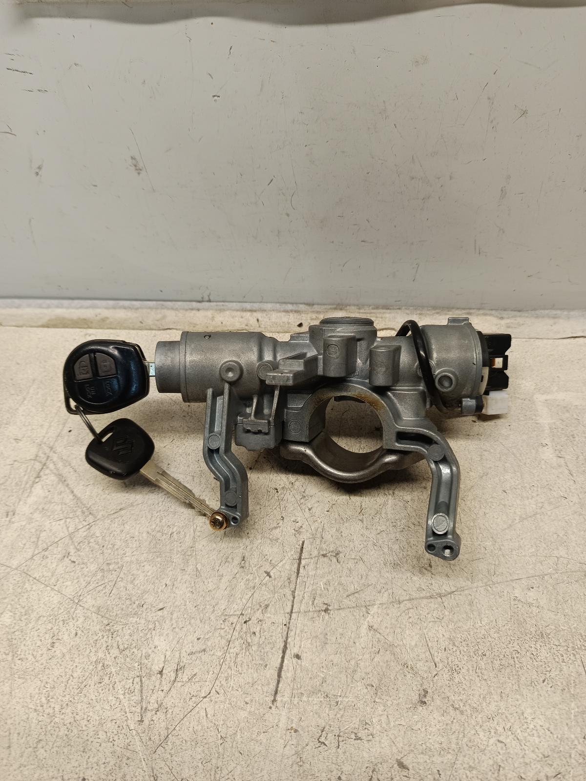 2004 SUZUKI LIANA Ignition W/ Key Contact us for Photo