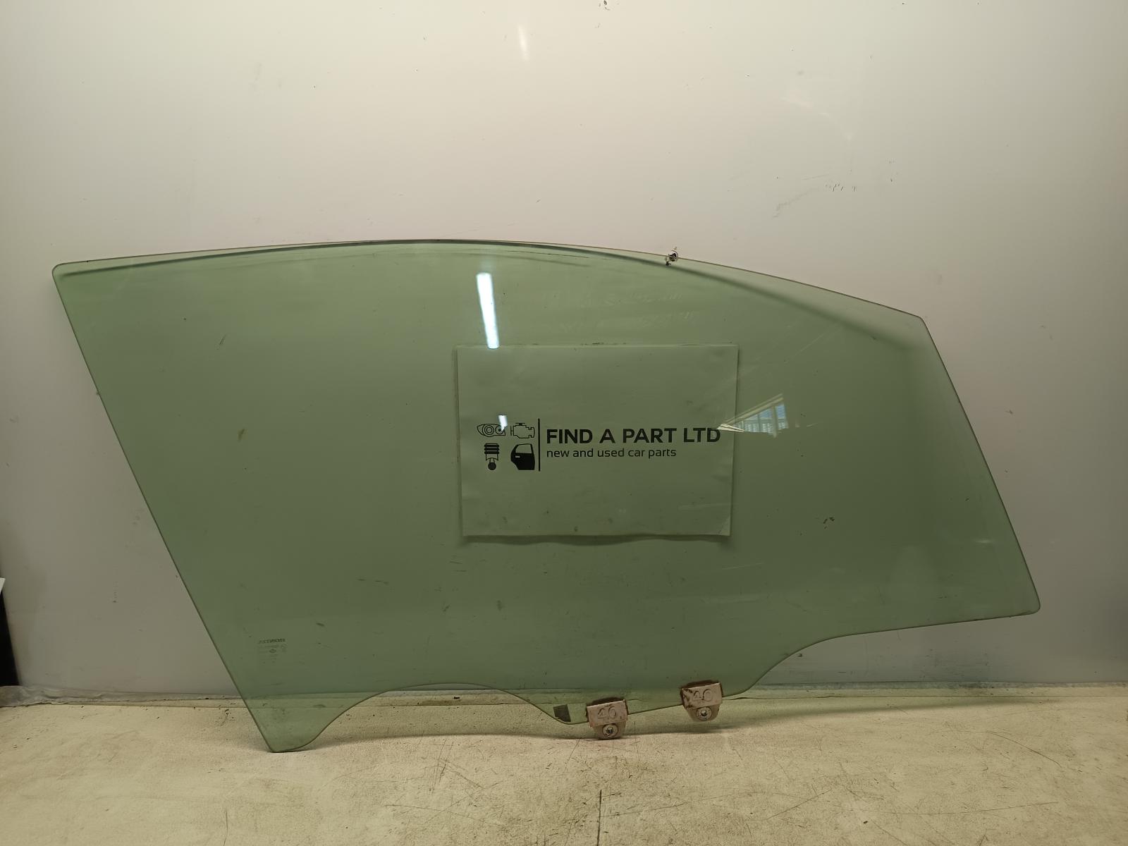 View Auto part Right Front Door Window HONDA ODYSSEY 2004