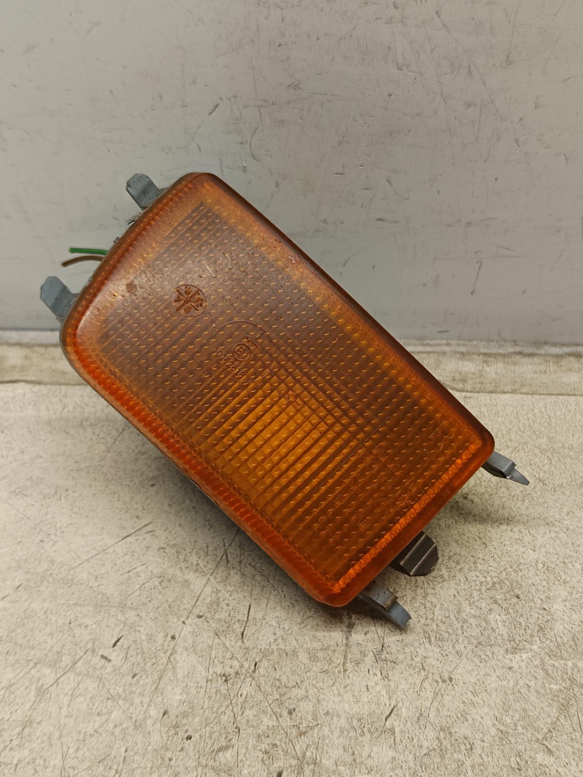 View Auto part Right Indicator/Fog/Side VOLKSWAGEN GOLF 1998