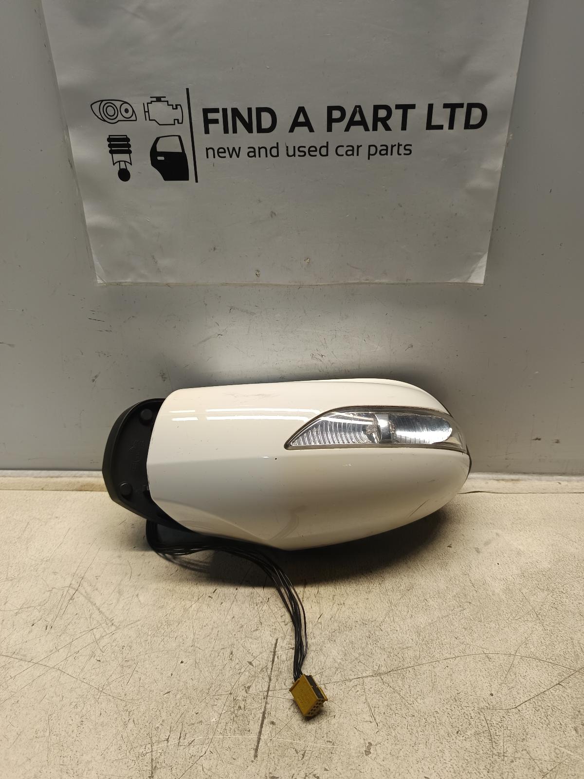 View Auto part Right Door Mirror MERCEDES A CLASS 2005