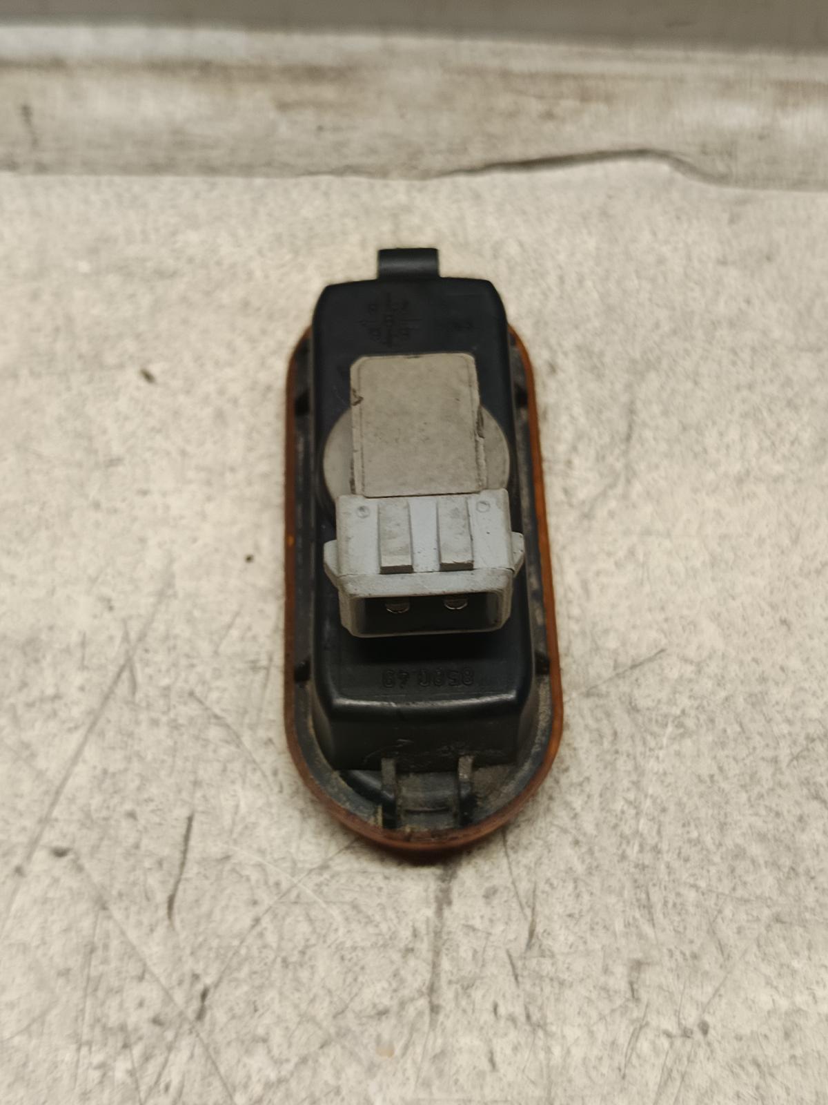 1998 VOLKSWAGEN GOLF Right Indicator/Fog/Side Contact us for Photo