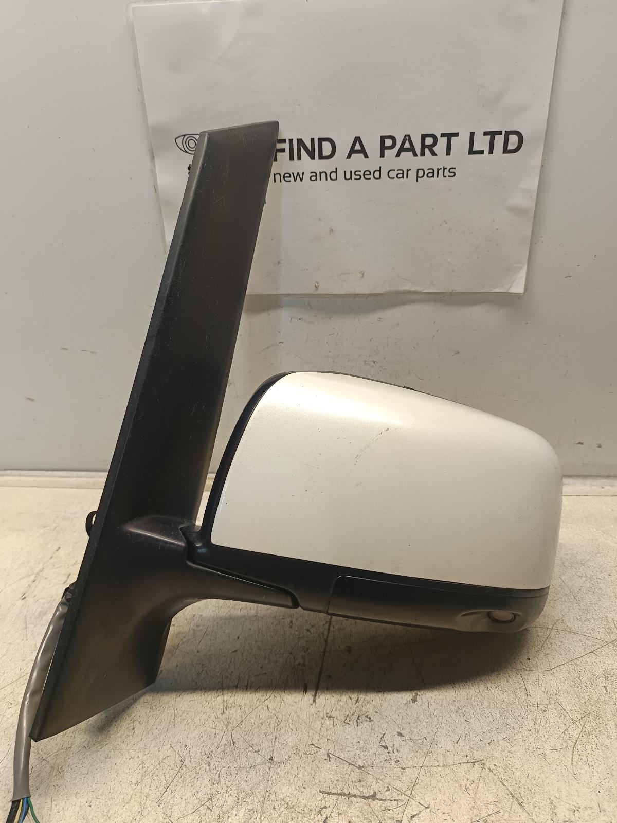 View Auto part Left Door Mirror NISSAN SERENA 2006