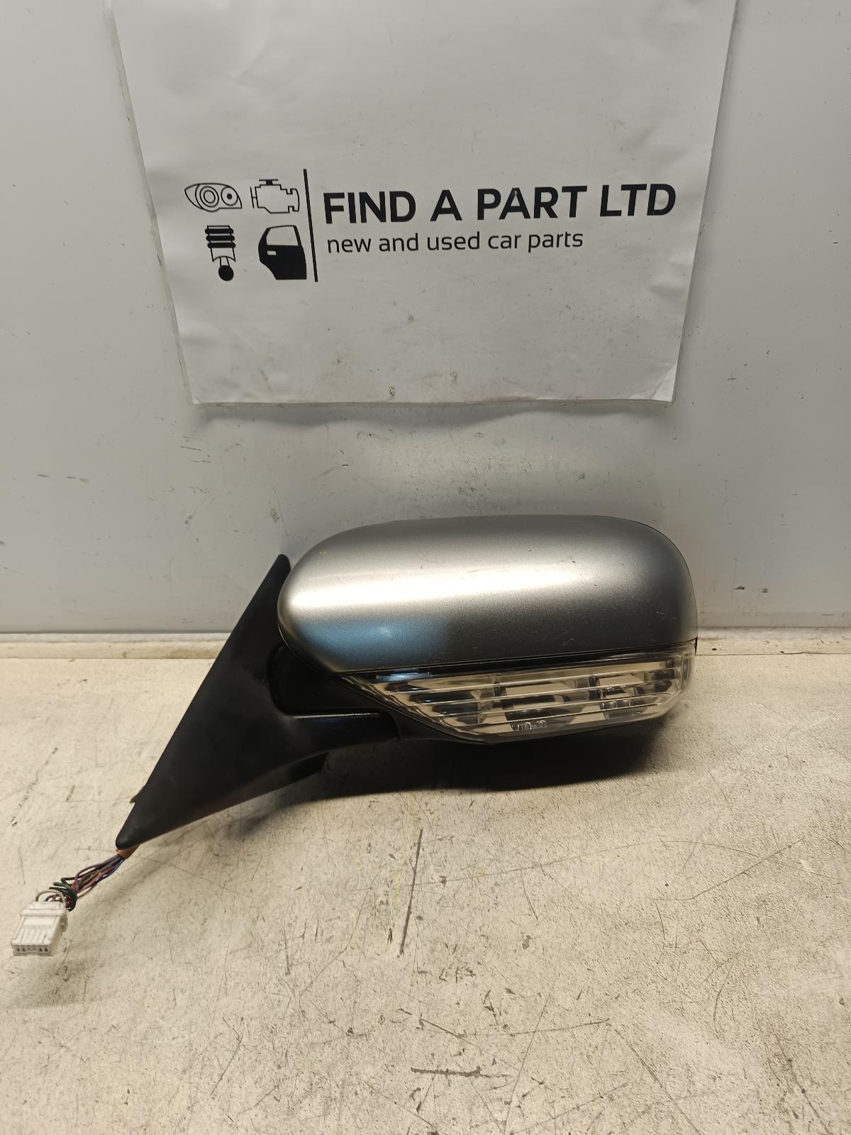 View Auto part Left Door Mirror SUBARU LIBERTY 2004