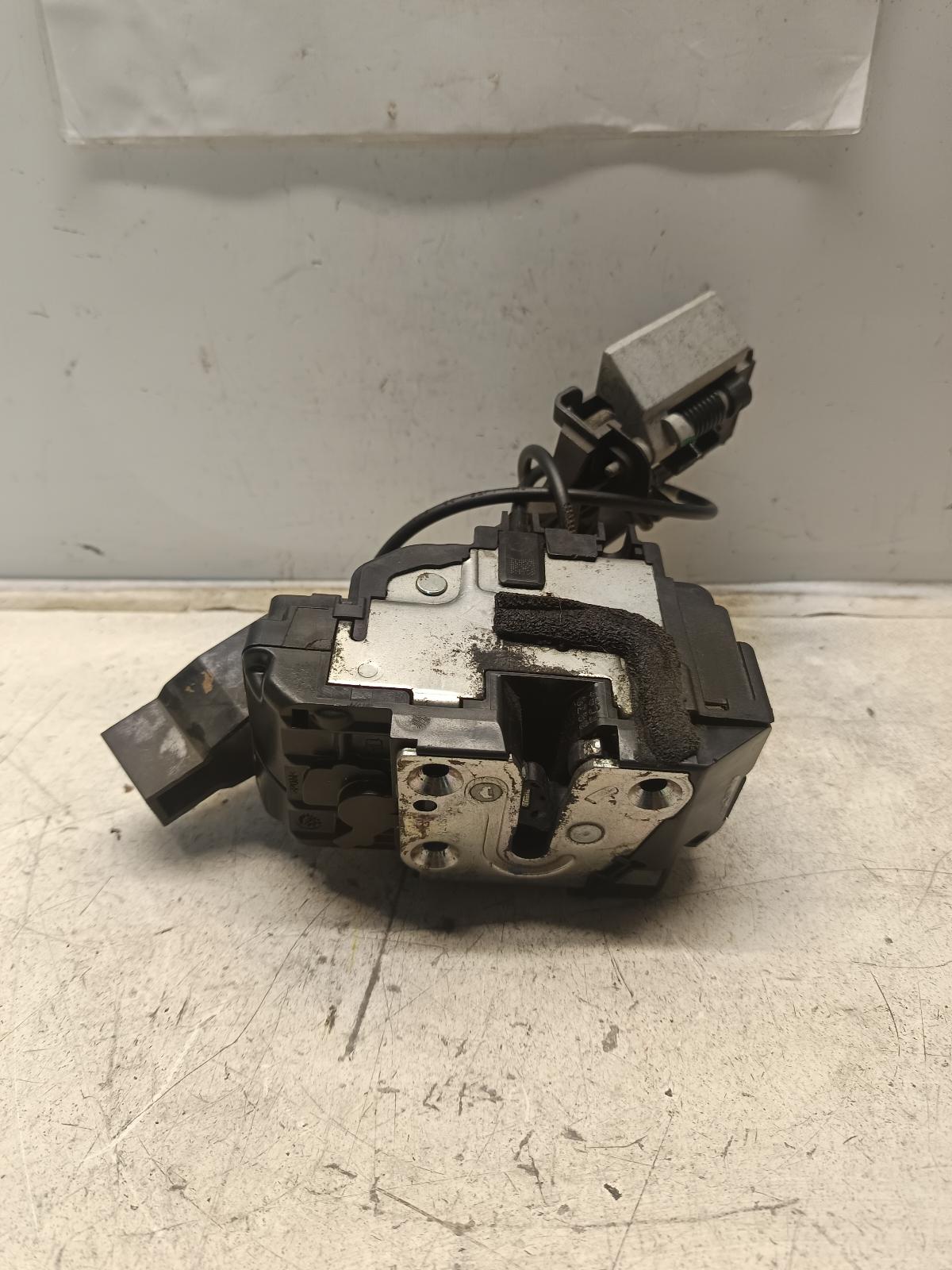View Auto part Door/Boot/Gate Lock NISSAN NAVARA 2011