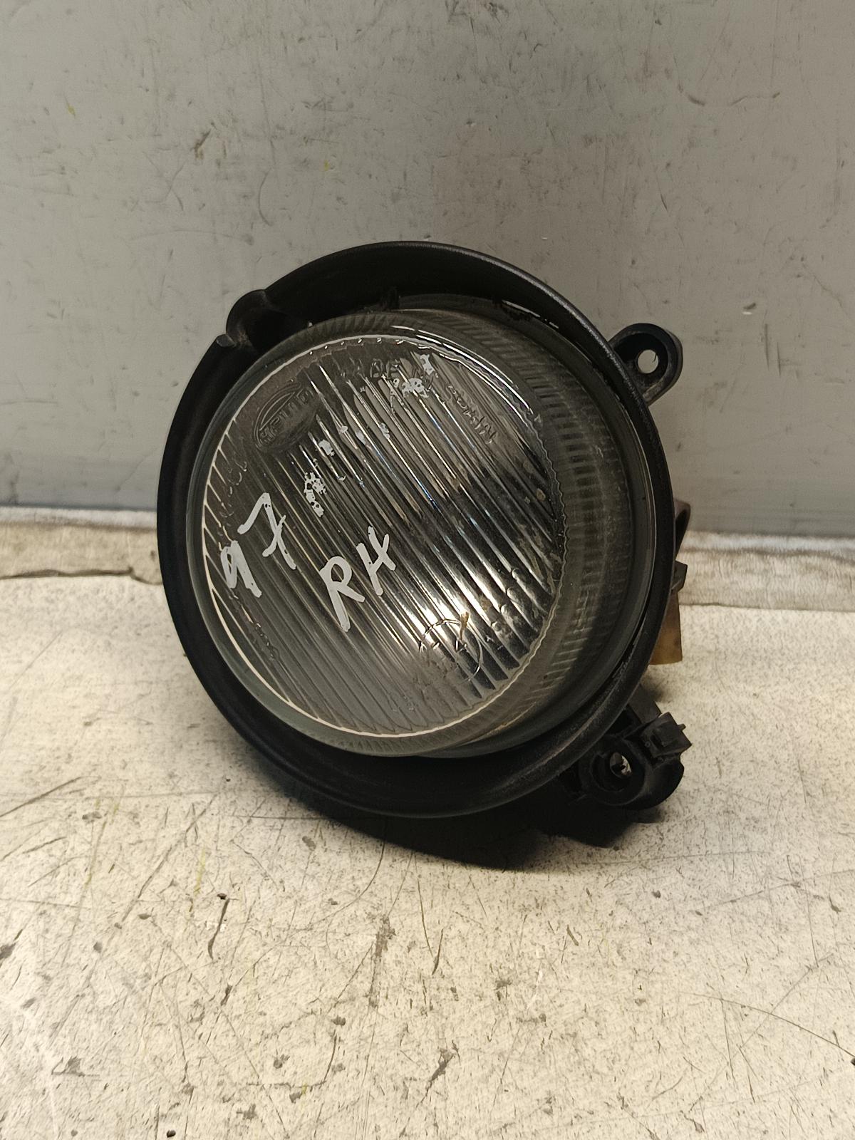 View Auto part Right Indicator/Fog/Side NISSAN MISTRAL (NZ ONLY) 1997