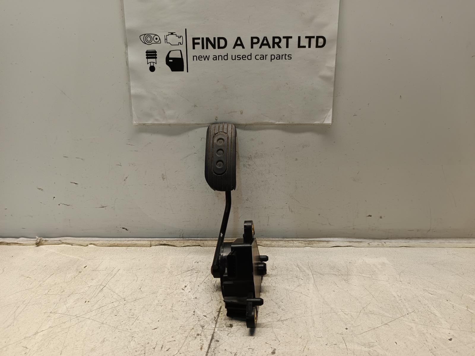 View Auto part Pedal Assembly NISSAN NOTE 2006