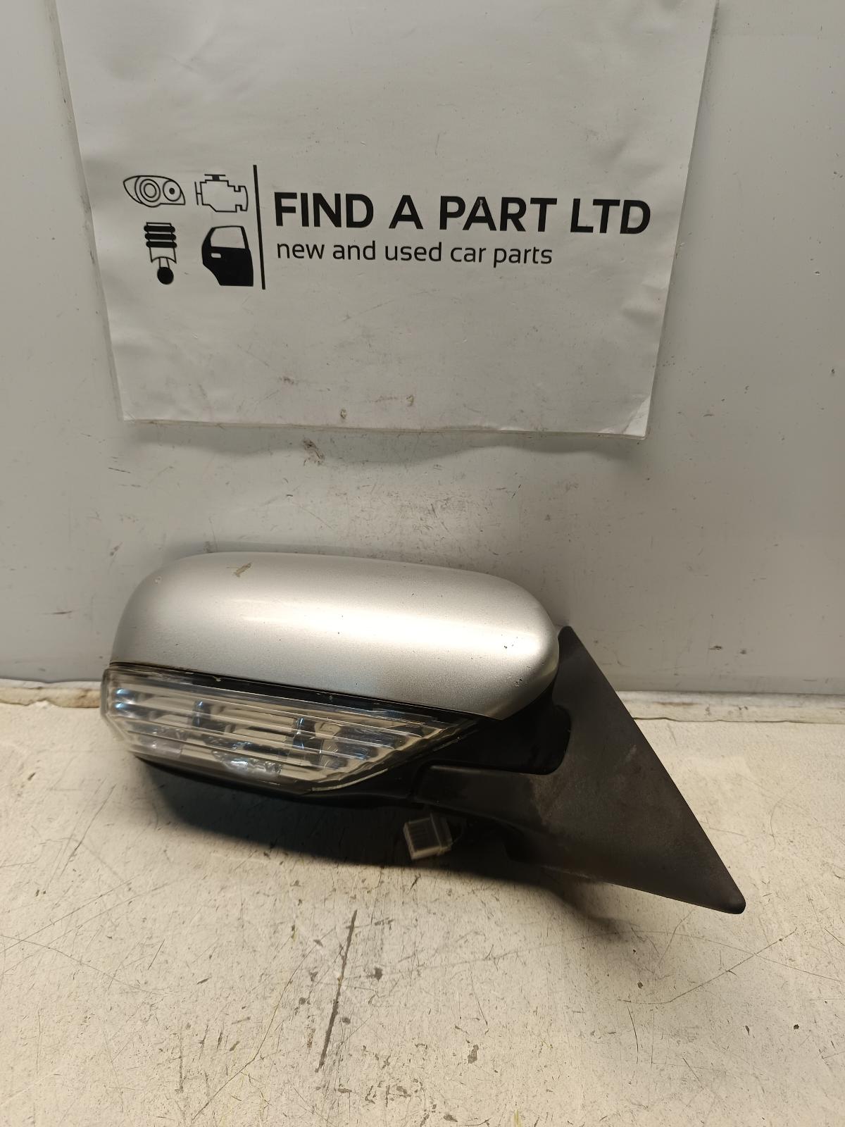 View Auto part Right Door Mirror SUBARU LIBERTY 2003