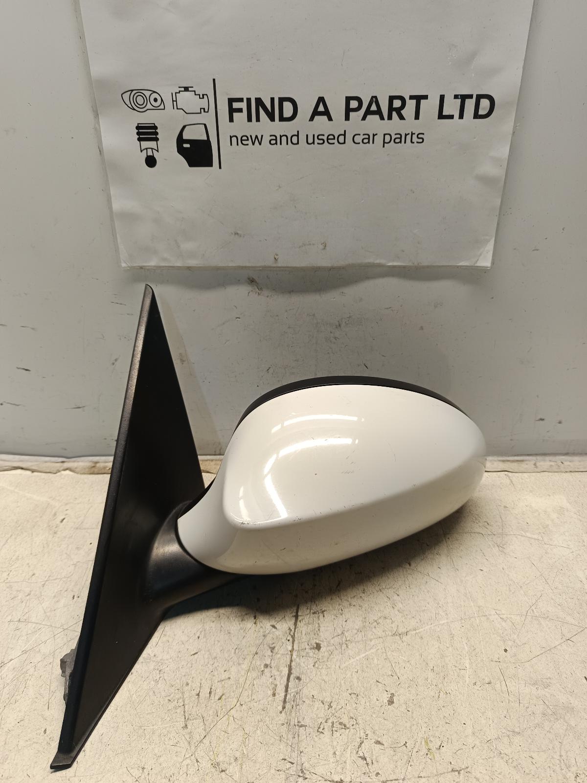View Auto part Left Door Mirror BMW 1 SERIES 2005