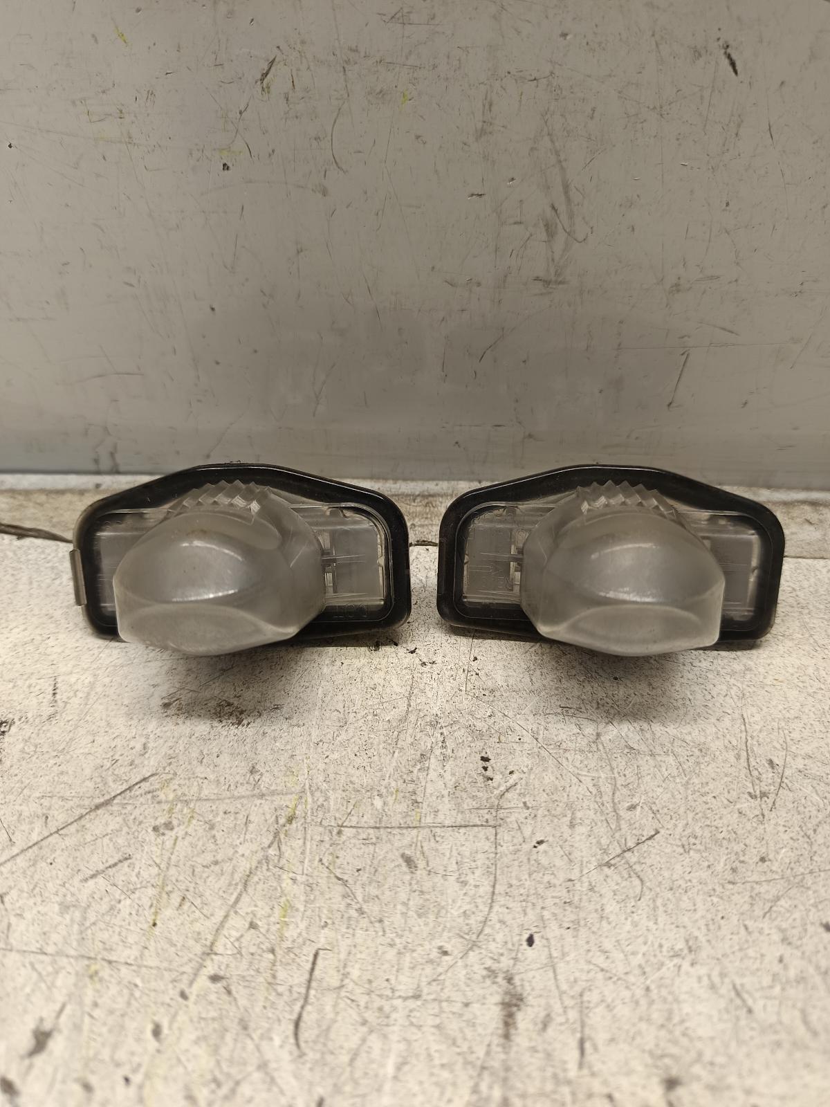 View Auto part Number Plate Lamp MAZDA MPV 2007