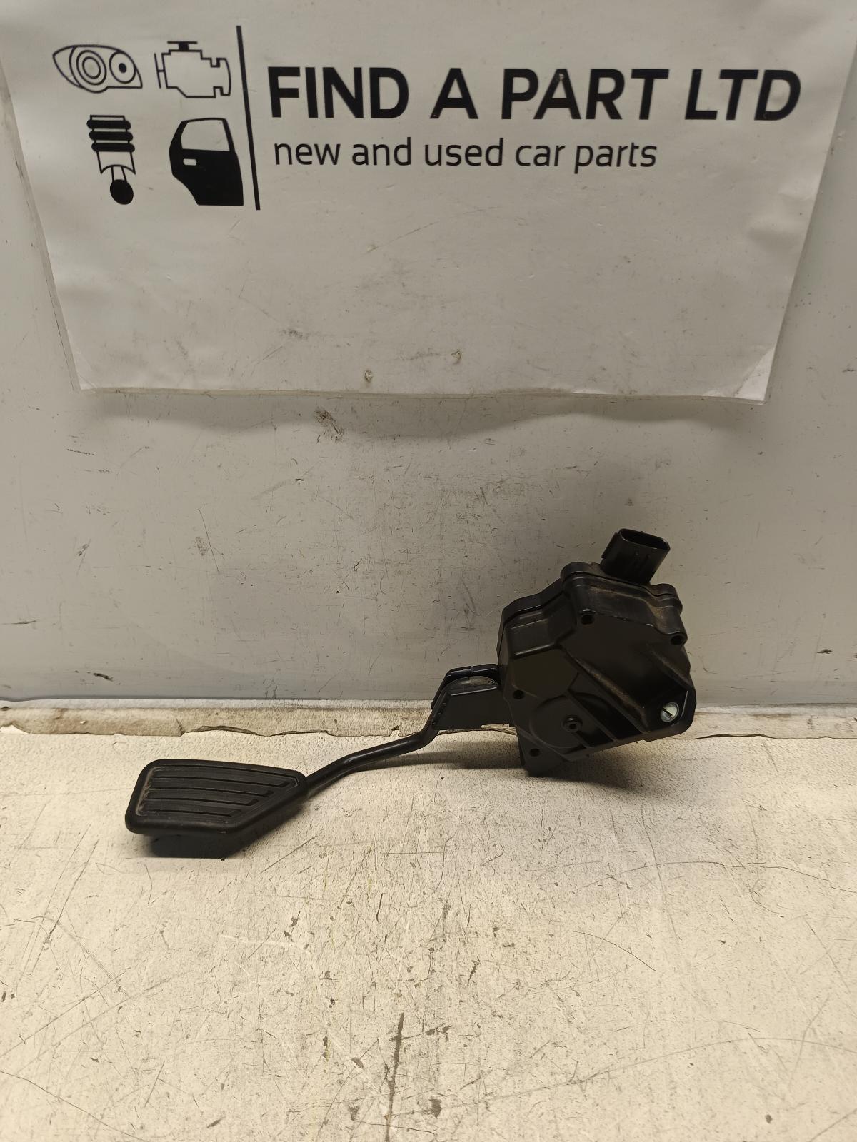 View Auto part Pedal Assembly HONDA CIVIC 2004