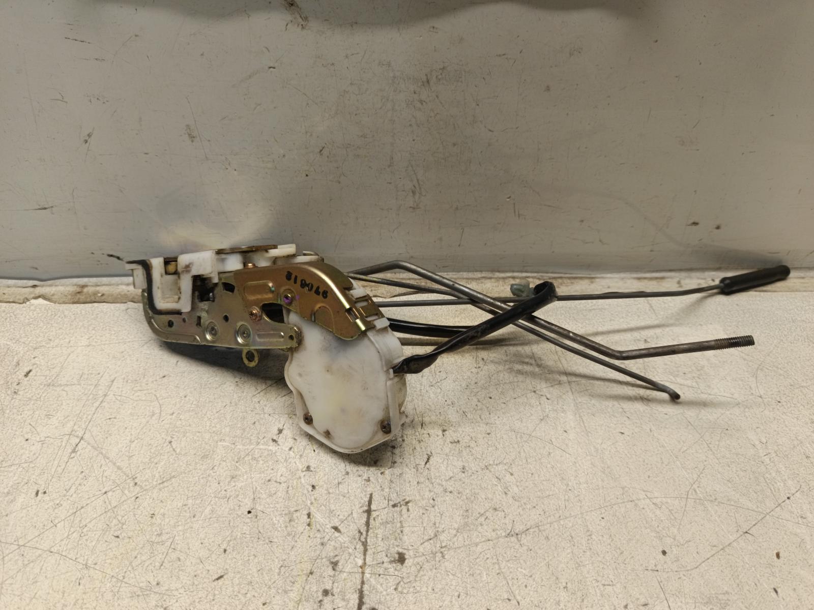 View Auto part Door/Boot/Gate Lock HONDA CRV 1996