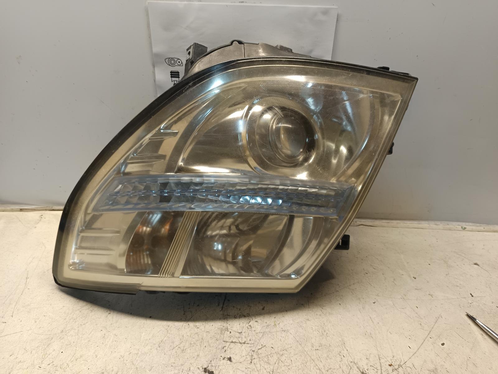 View Auto part Left Headlamp NISSAN ELGRAND 2005