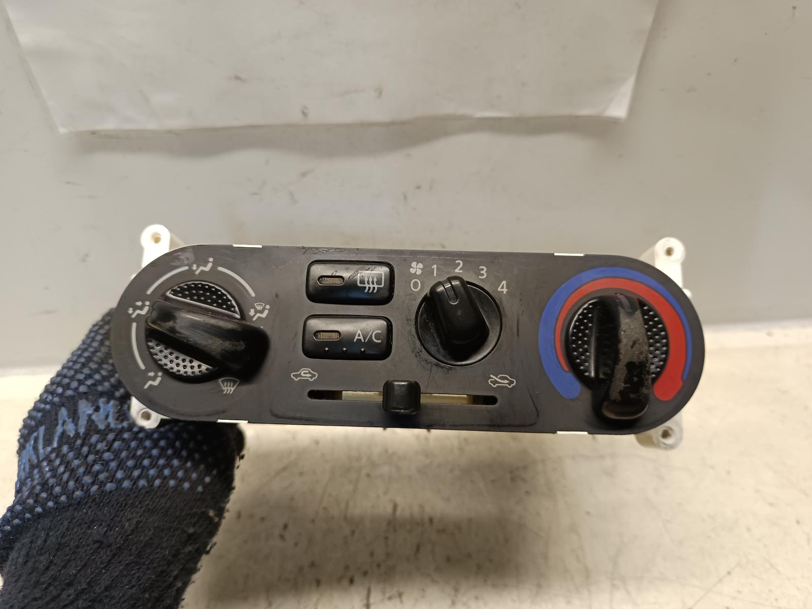 View Auto part Heater/Ac Controls NISSAN SYLPHY 2005