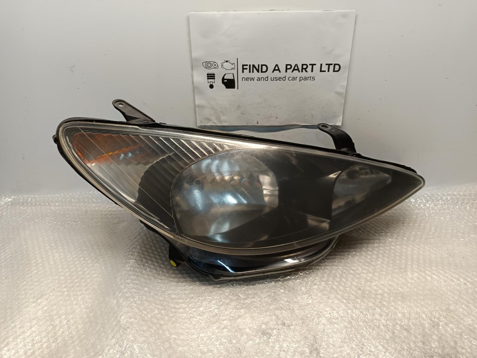 View Auto part Right Headlamp TOYOTA ESTIMA 2002