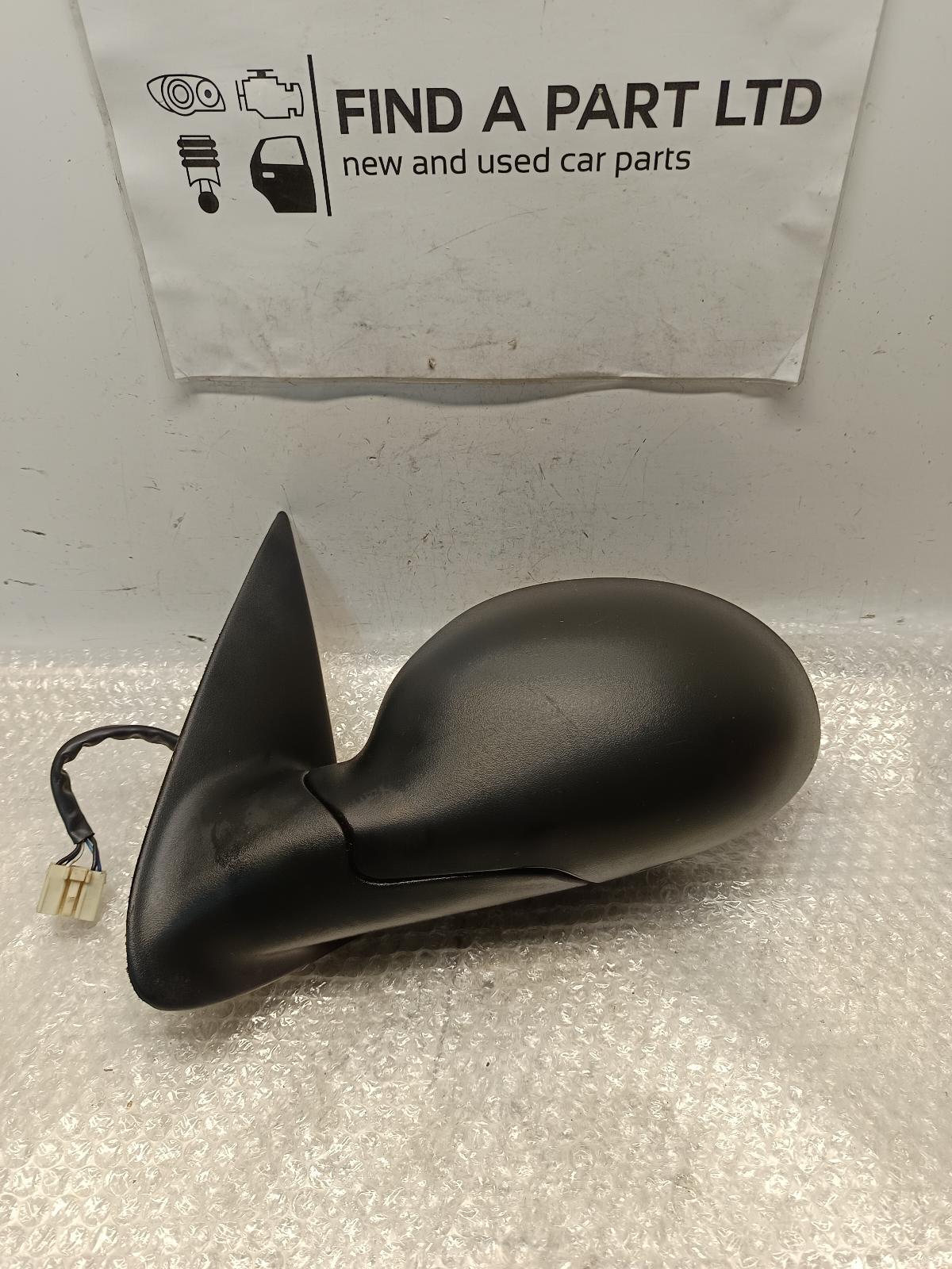 View Auto part Left Door Mirror CHRYSLER PT CRUISER 2005