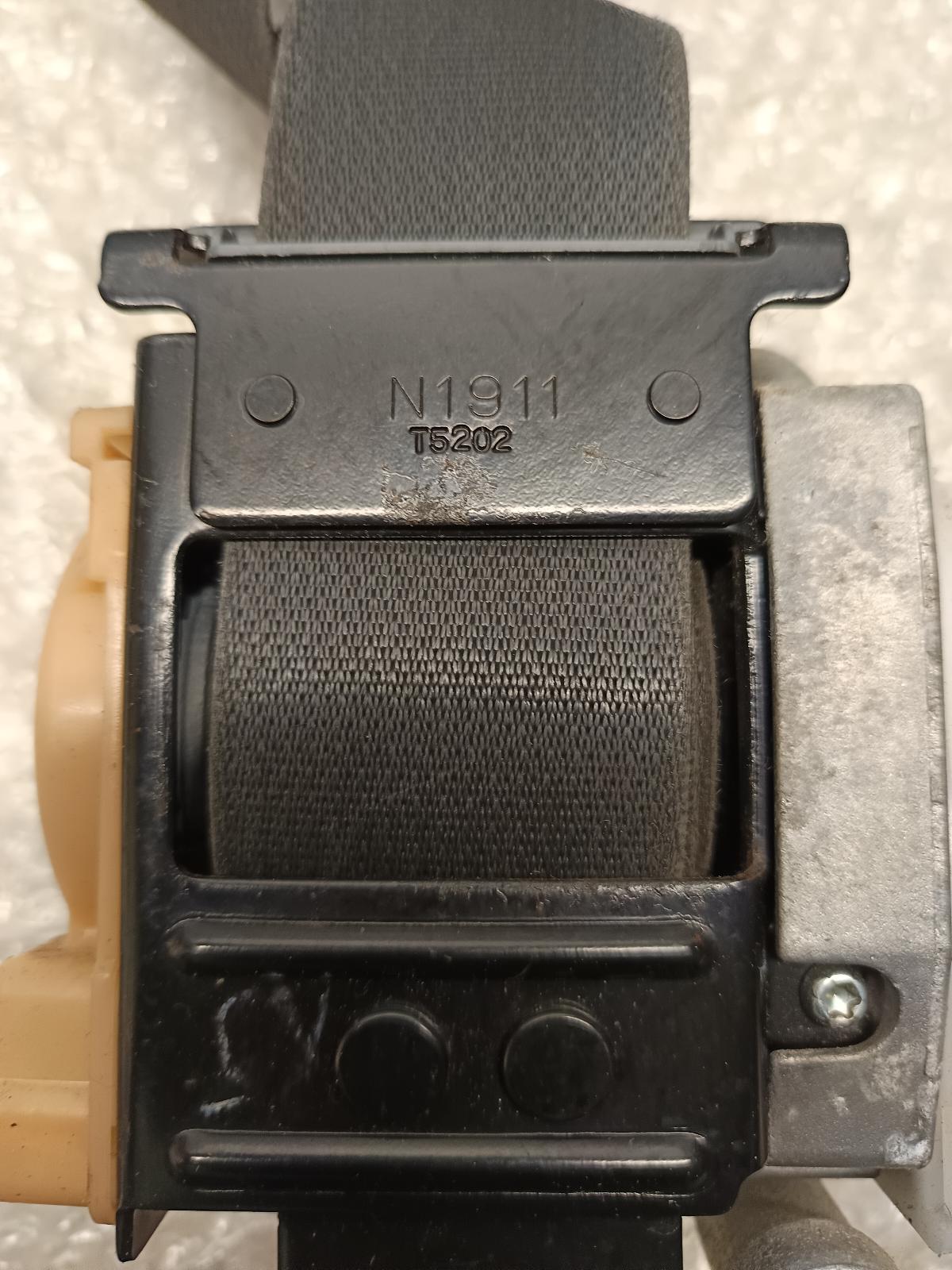 2005 NISSAN ELGRAND Seatbelt/Stalk Contact us for Photo