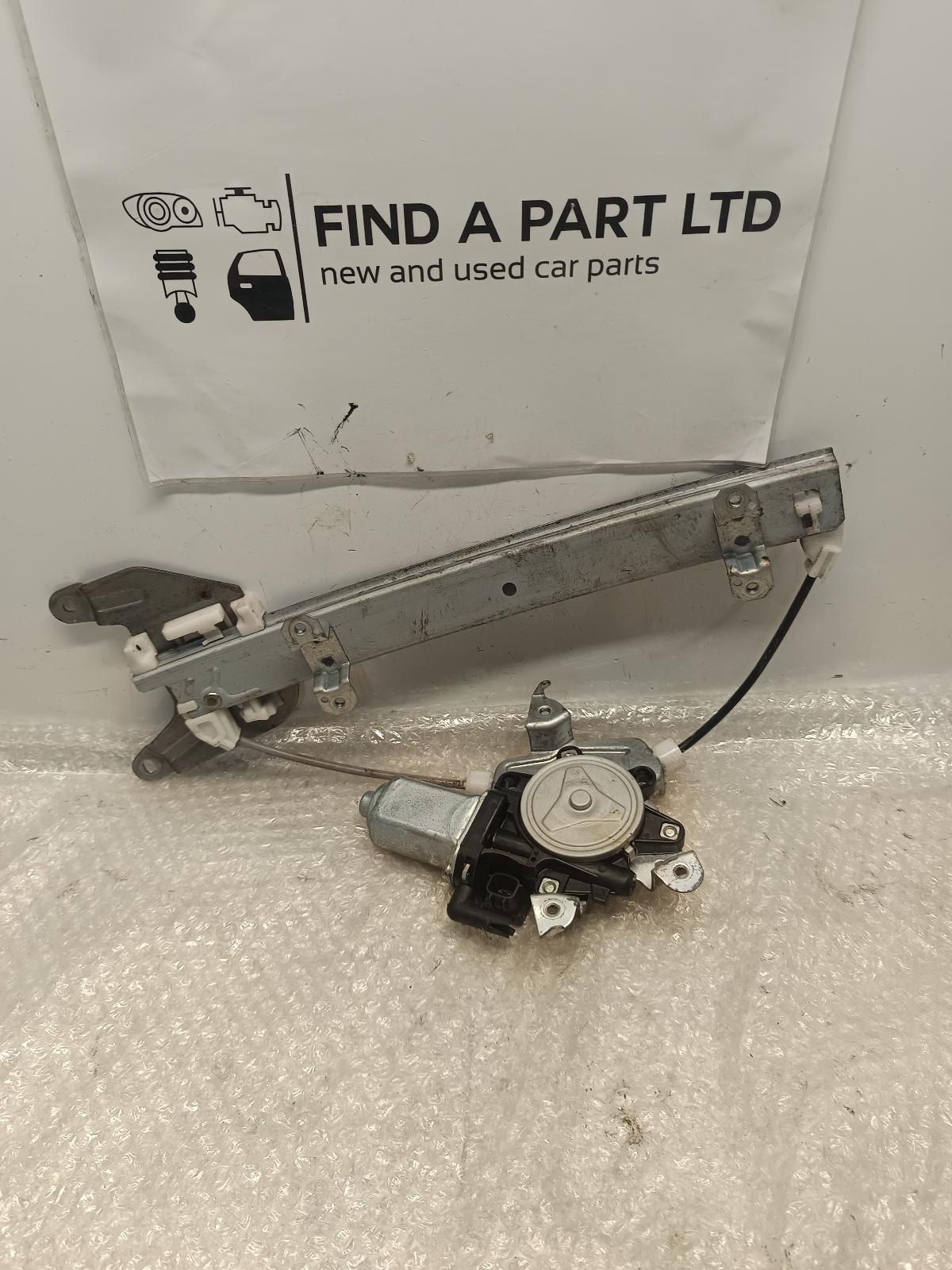 View Auto part Right Rear Wnd Reg/Motor NISSAN MURANO 2004