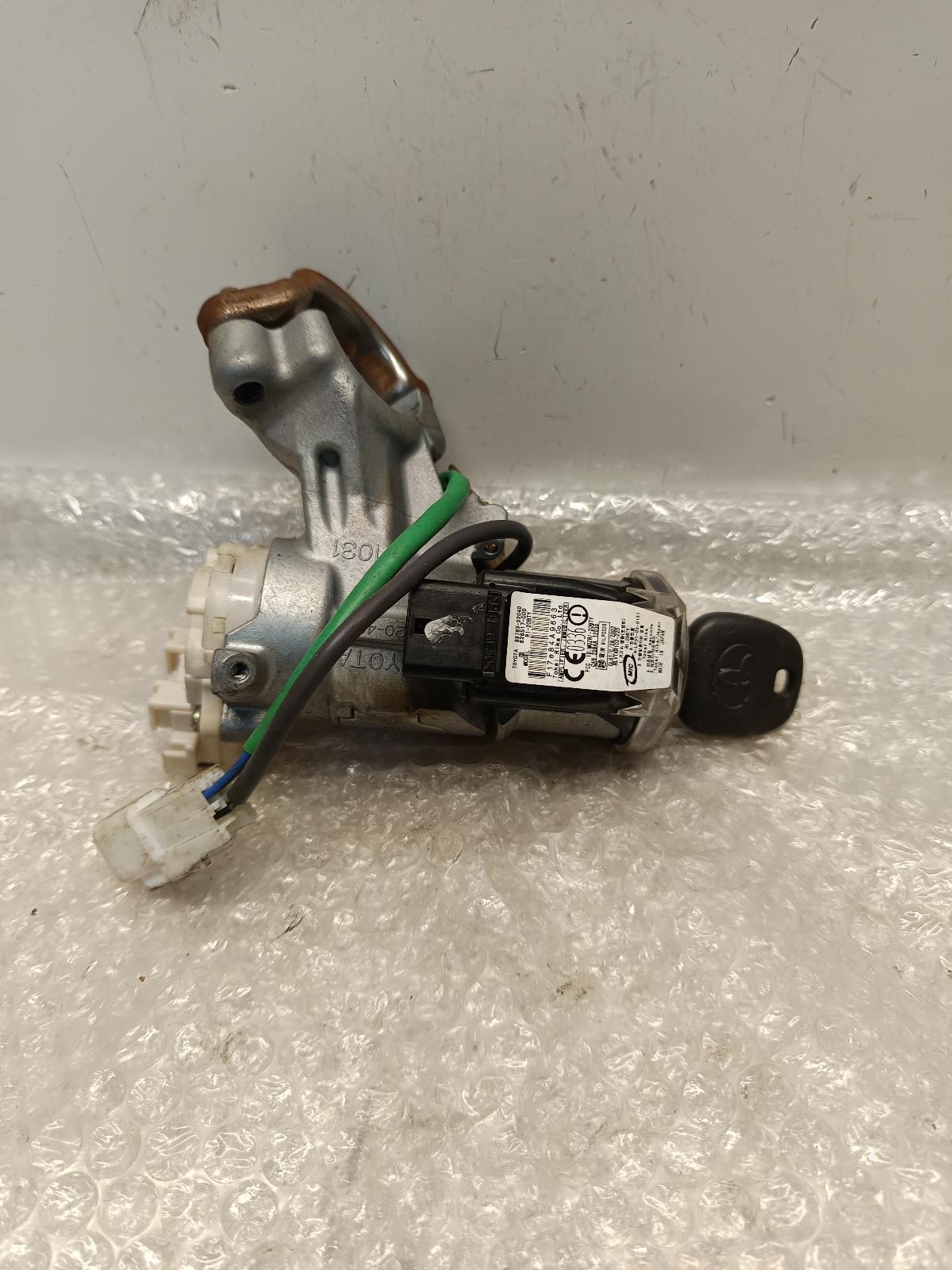 View Auto part Ignition W/ Key TOYOTA RAV4 2002