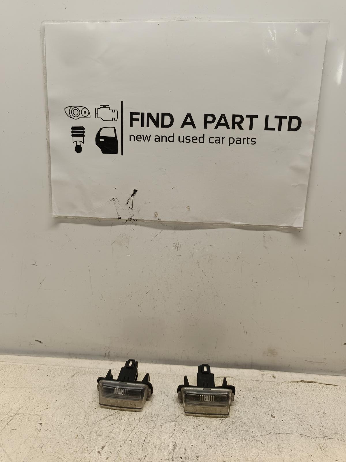 View Auto part Number Plate Lamp TOYOTA RACTIS 2011