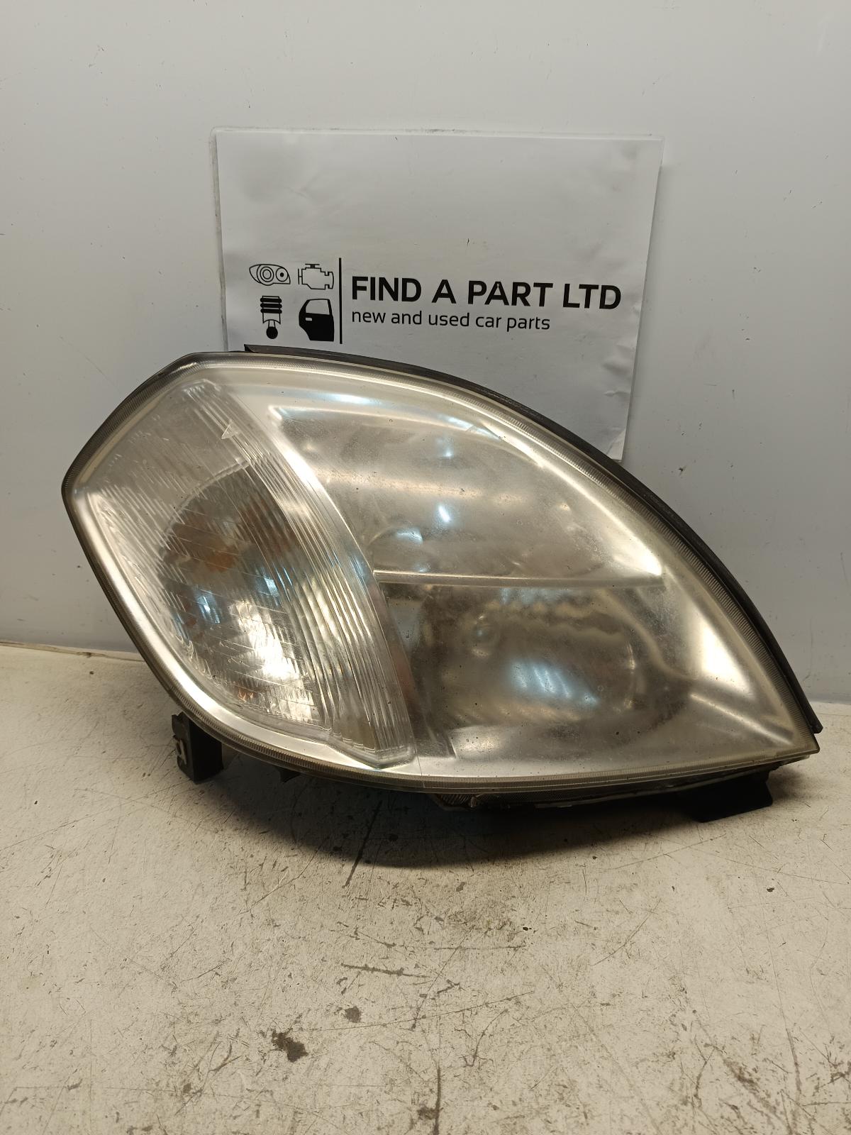 View Auto part Right Headlamp NISSAN MAXIMA 2004