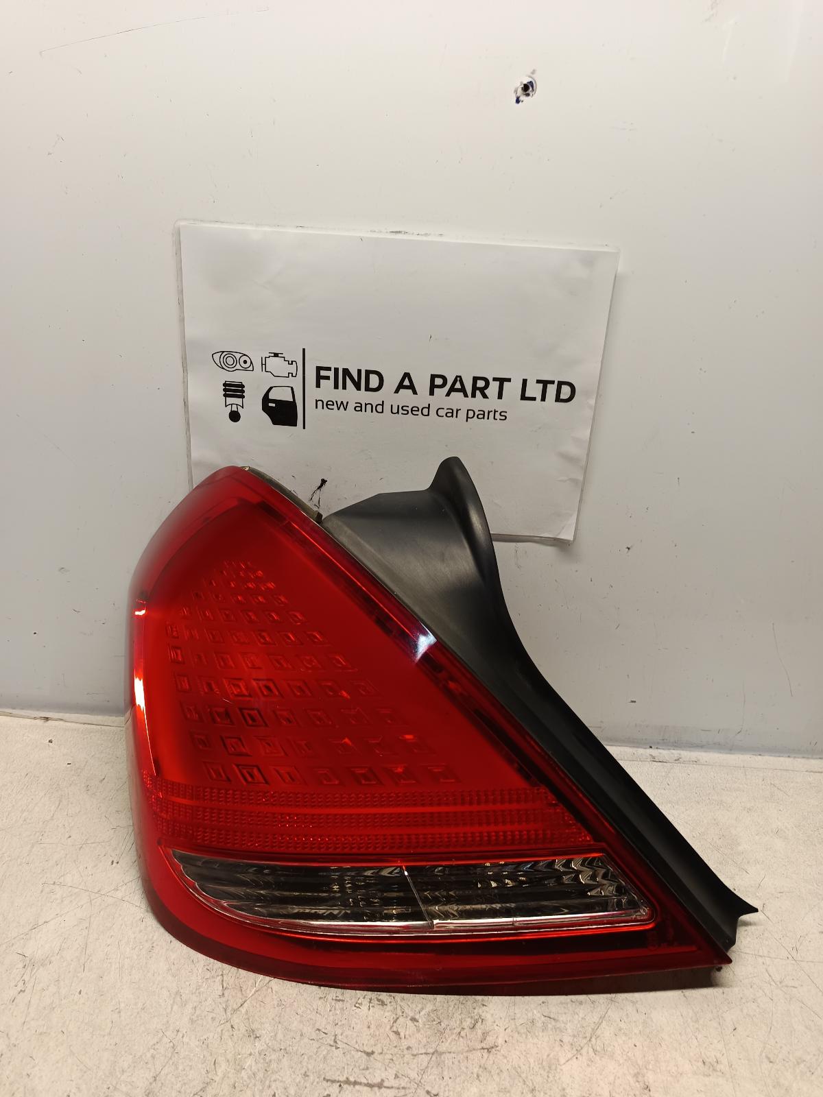 View Auto part Left Taillight NISSAN MAXIMA 2004