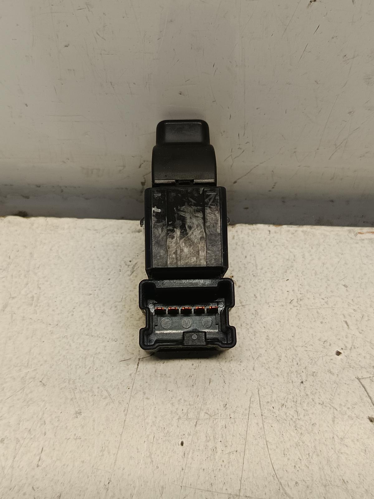 View Auto part Pwr Dr Wind Switch NISSAN SERENA 2007