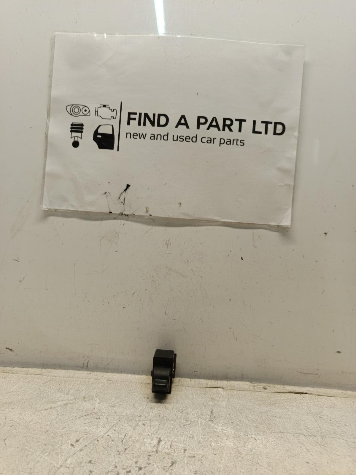 View Auto part Pwr Dr Wind Switch NISSAN SERENA 2007