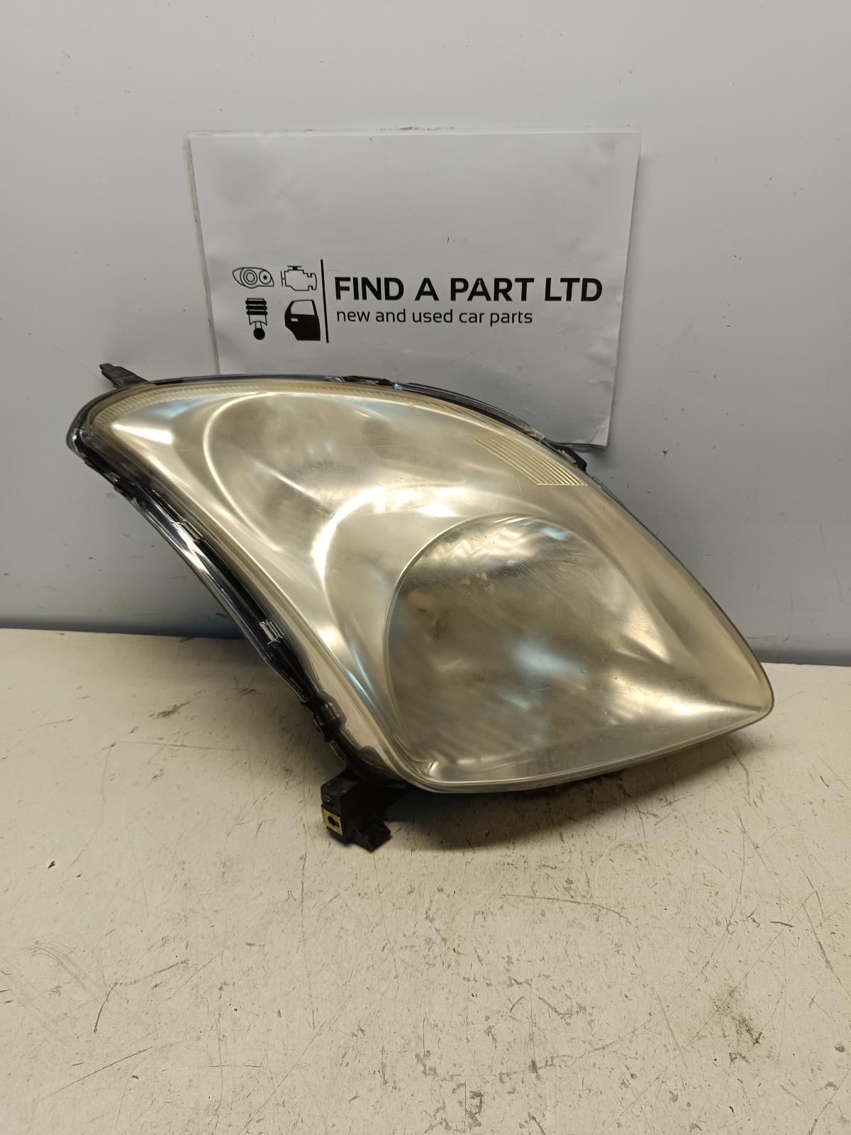 View Auto part Right Headlamp SUZUKI SWIFT 2004