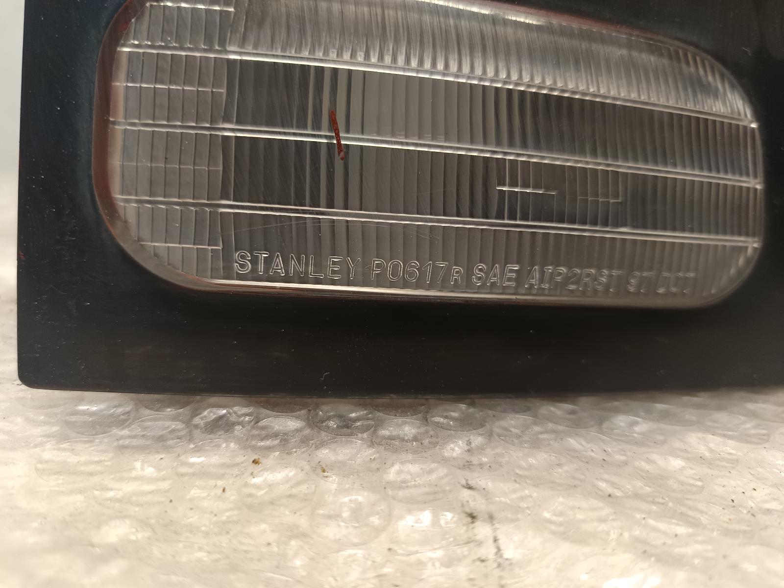 1996 MITSUBISHI PAJERO Right Taillight Contact us for Photo