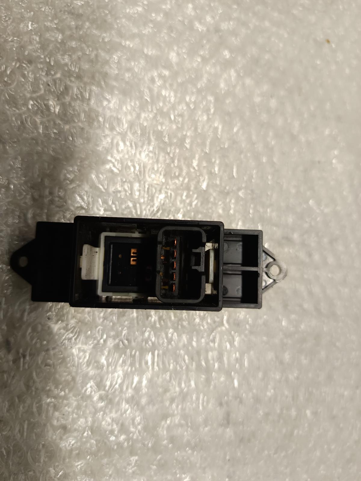 2008 MITSUBISHI LANCER Pwr Dr Wind Switch Contact us for Photo